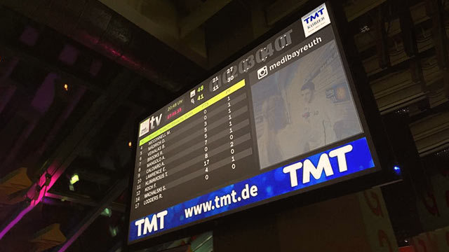 Digital Signage medi bayreuth SiG5 Monitor in Sporthalle